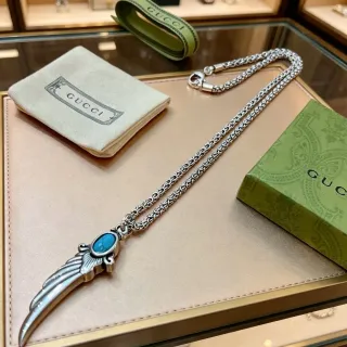 Gucci Winged Dagger قلادة تركواز