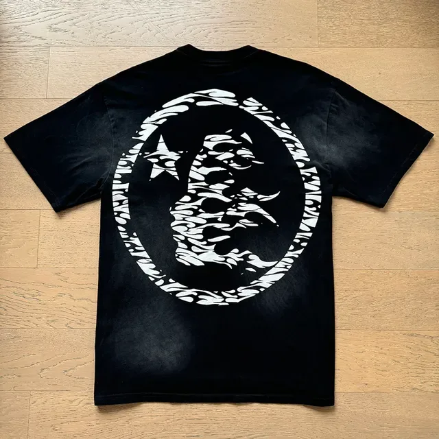 Camiseta oversized Hellstar estampa gráfica azul-marinho 10