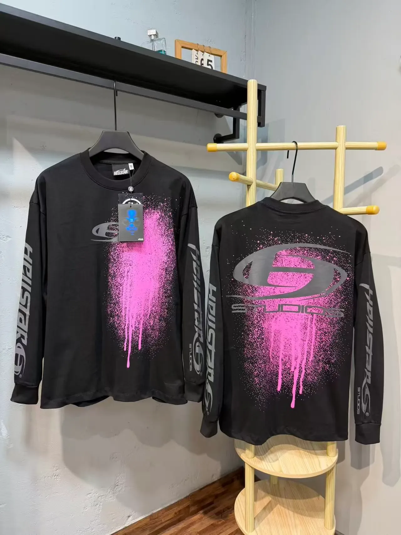 Hellstar Spray Graphic Long-Sleeve T-Shirt 12