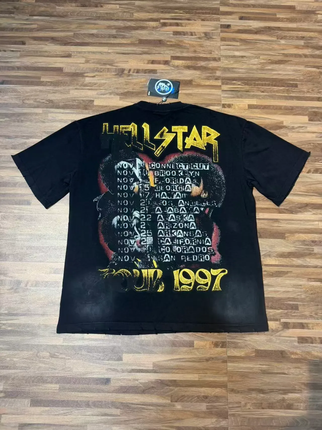 Camiseta Hellstar Tour 1997 gráfica preta desgastada 3
