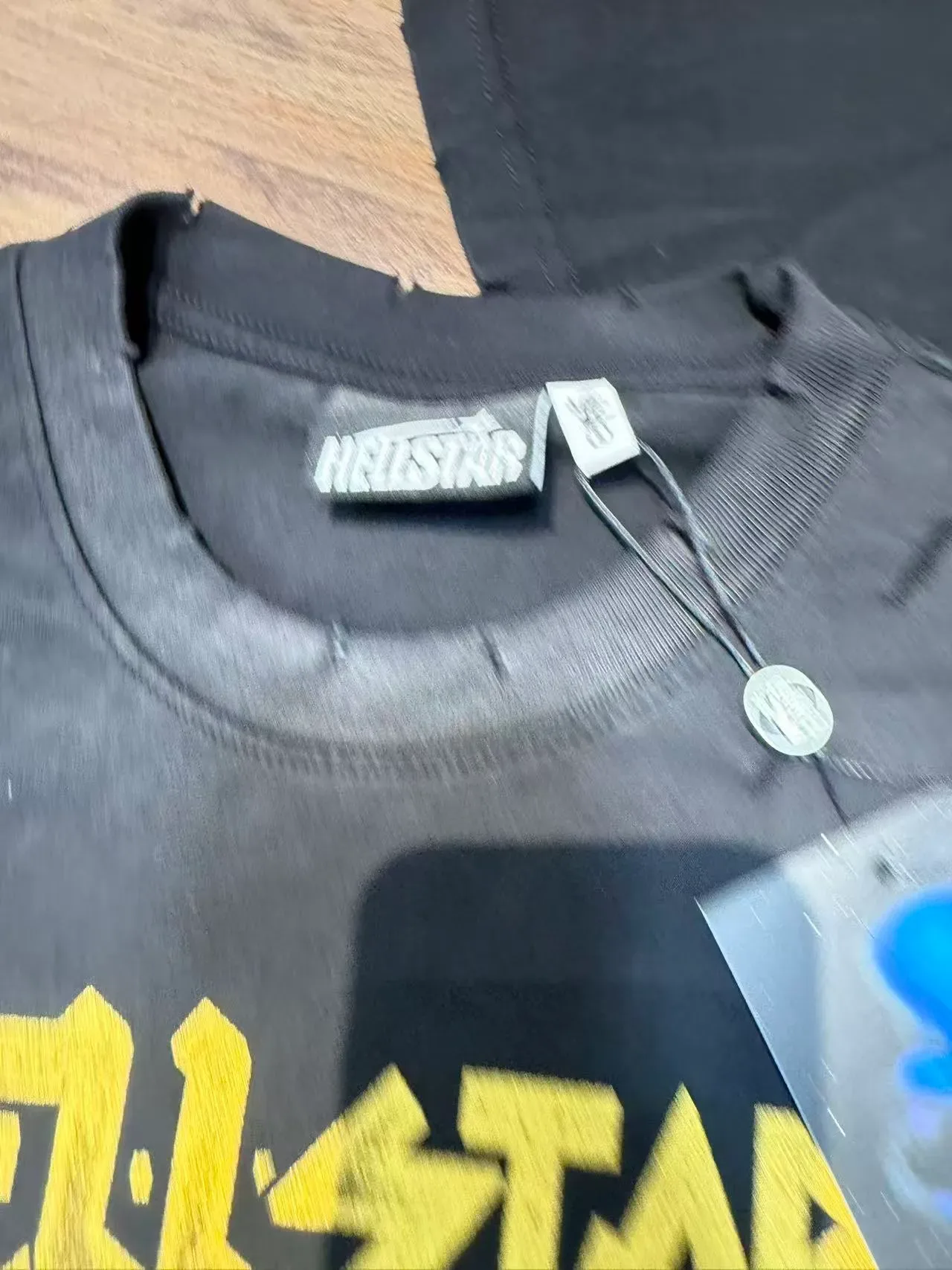 Camiseta Hellstar Tour 1997 gráfica preta desgastada 4