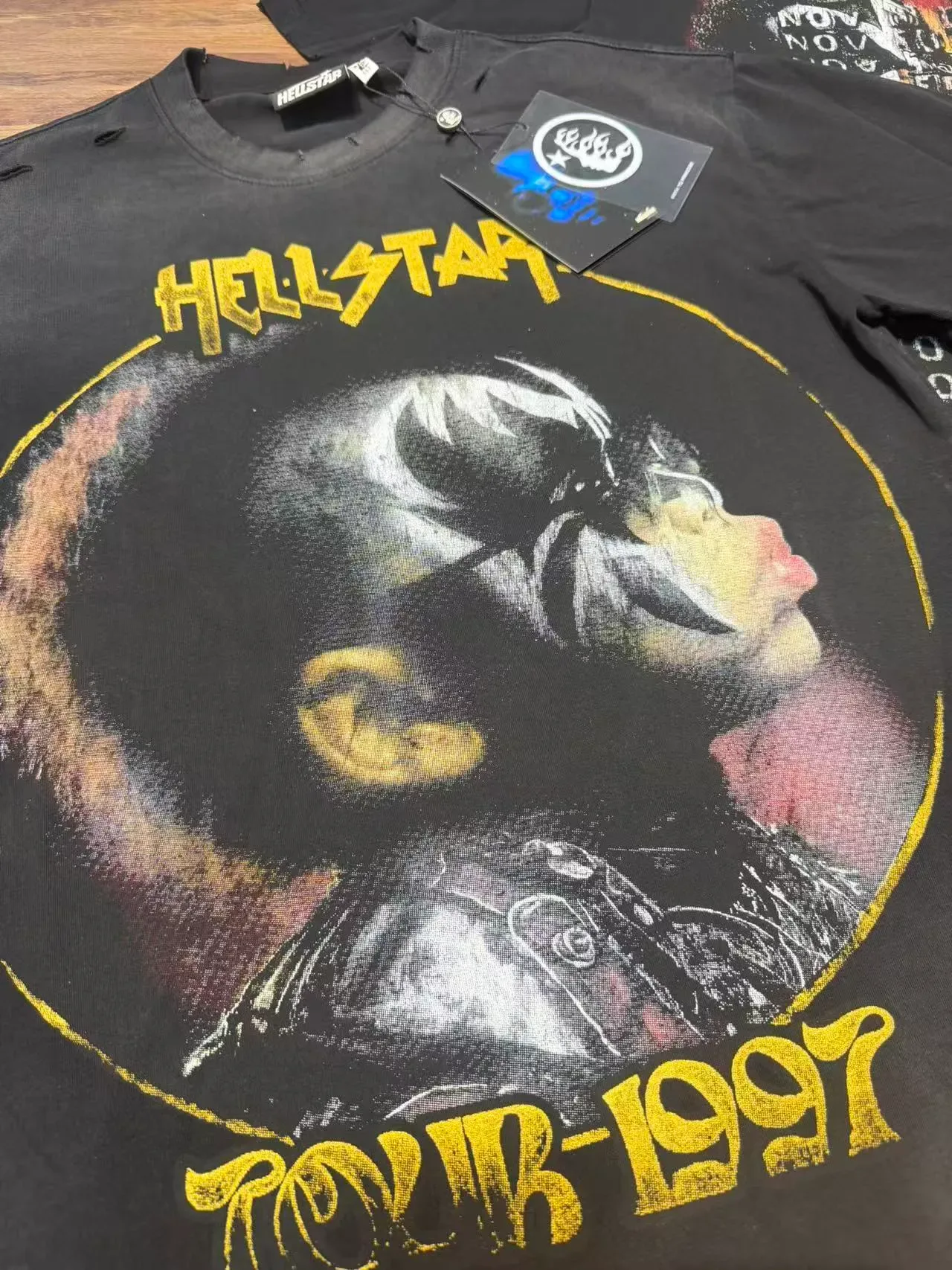 Camiseta Hellstar Tour 1997 gráfica preta desgastada 7