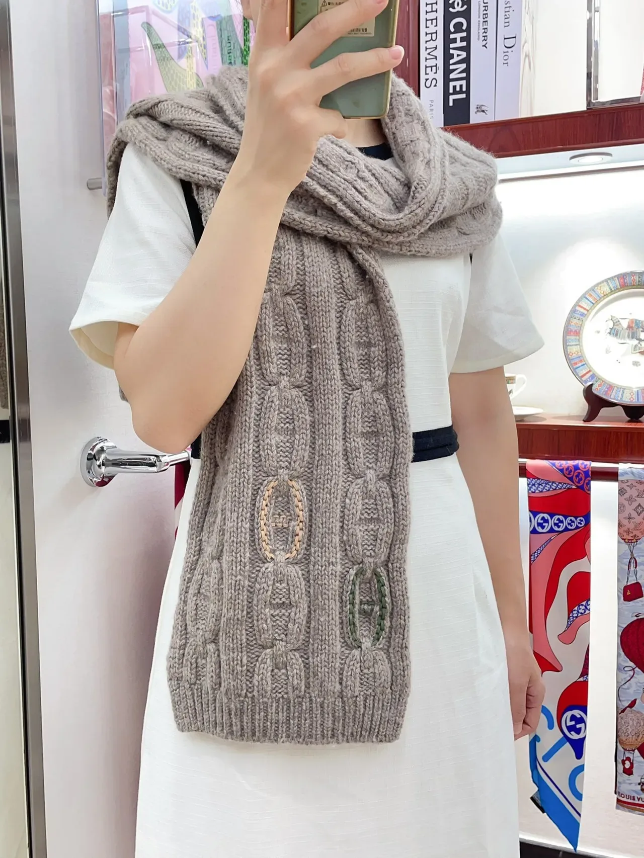 Hermès Beige Brown Cable Knit Embroidered H Logo Scarve 2