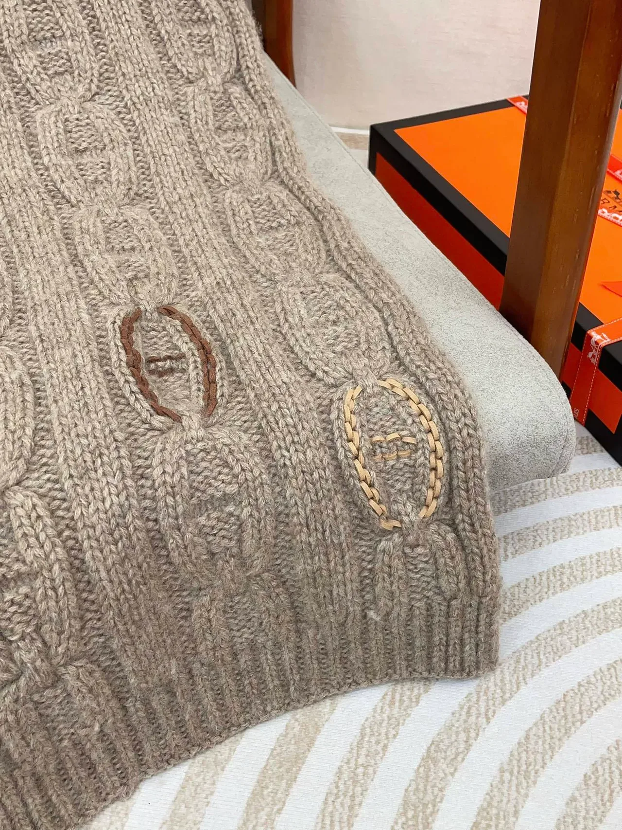 Hermès Beige Brown Cable Knit Embroidered H Logo Scarve 8