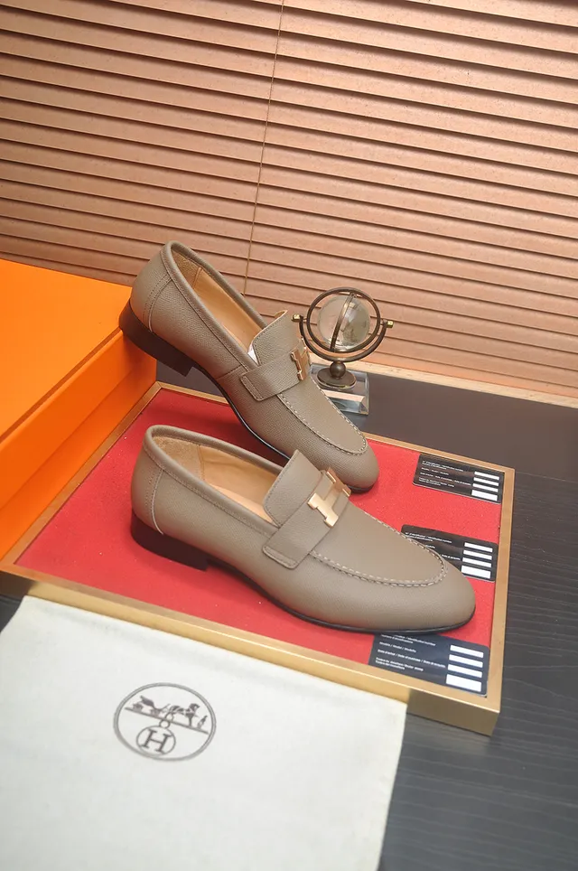 Hermès Beige Dorado Detalle Hebilla H Cuero Texturizado Mocasín 4
