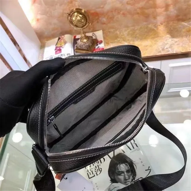 Hermès Black Pebbled Leather Rectangular Crossbody Bag 3
