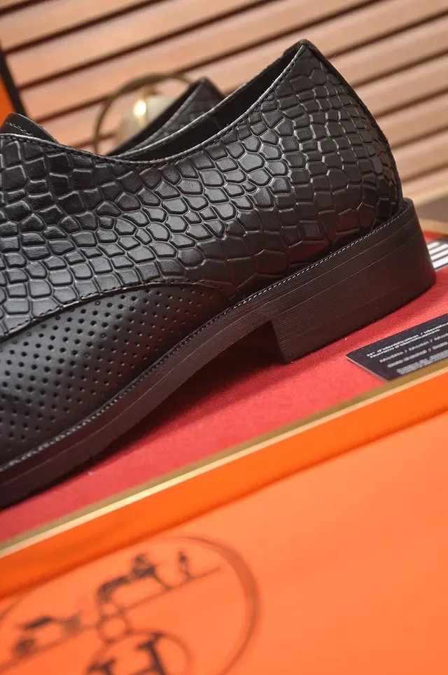 Hermès أحذية أوكسفورد سوداء كاب تو مثقوبة 2