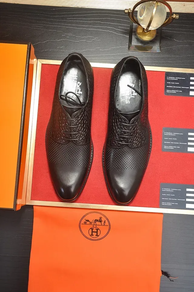 Hermès أحذية أوكسفورد سوداء كاب تو مثقوبة 5