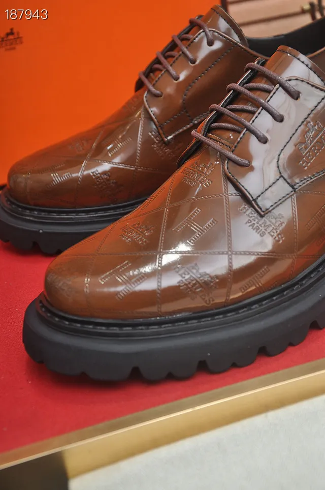 Hermès Zapatos Oxford de cuero pulido marrón negro con estampado diamond-quilted 3