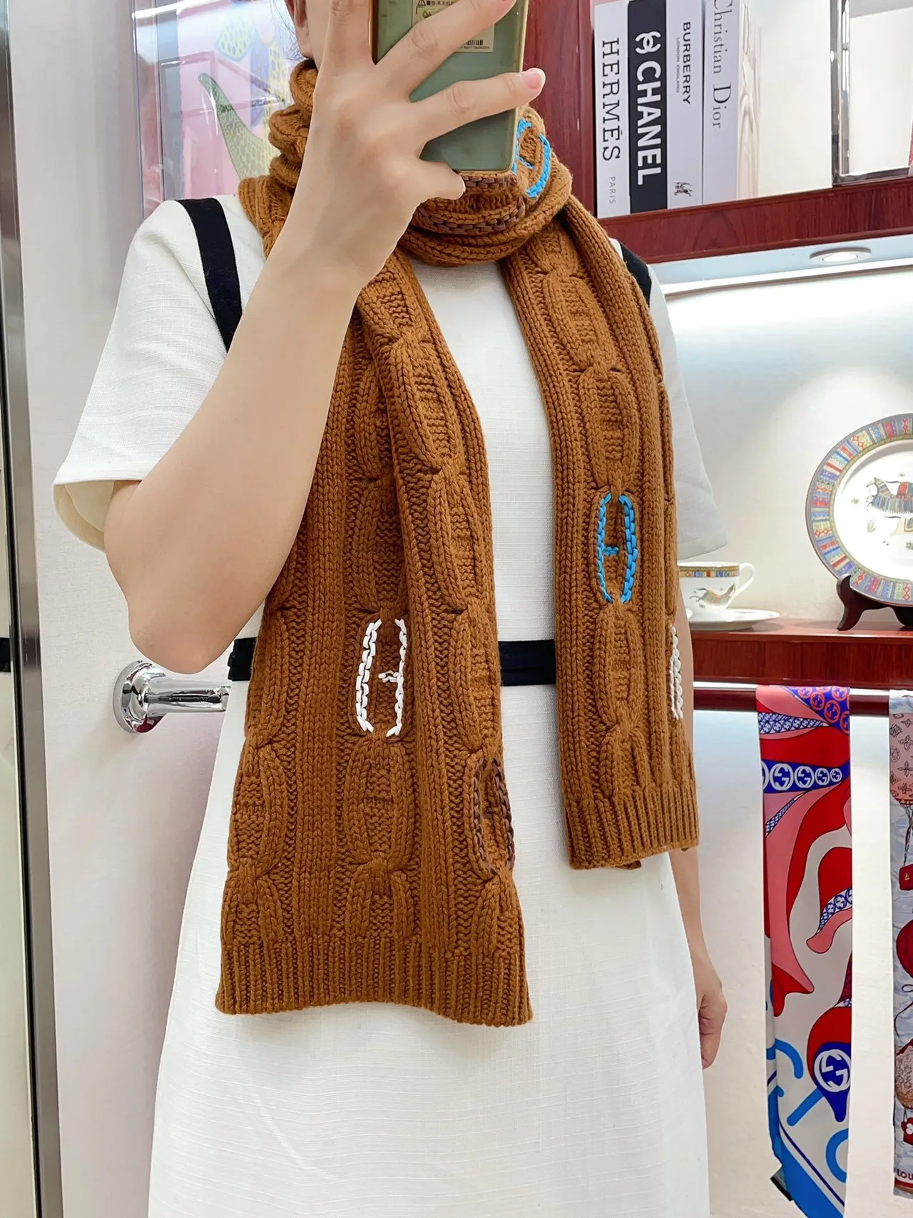 Hermès Cable Knit Scarf Brown Blue Chain-Link Pattern Cashmere Scarf 2