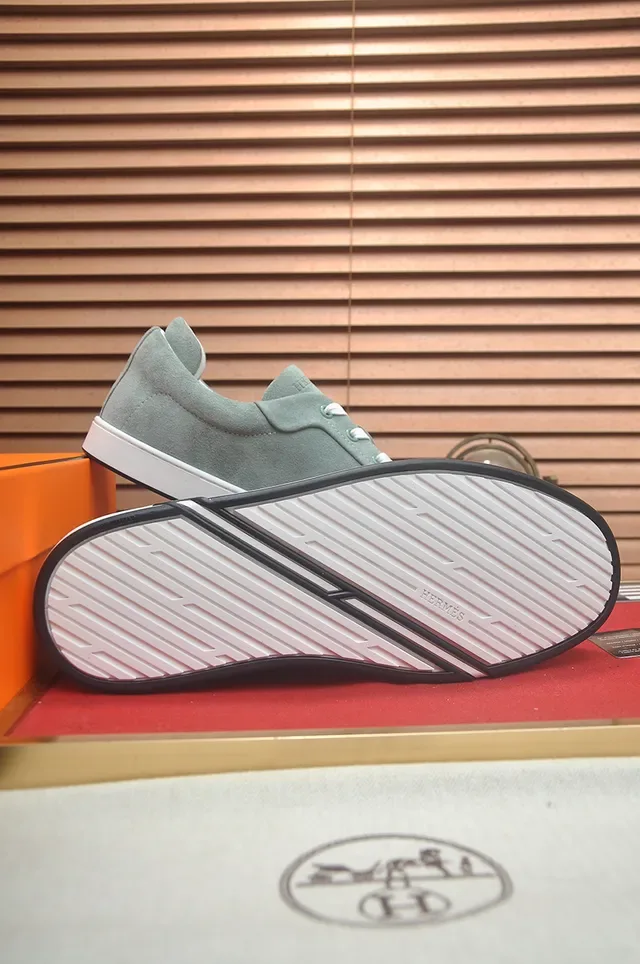 Hermès Vert Blanc Daim Upper Low-Top Lifestyle Sneakers 3