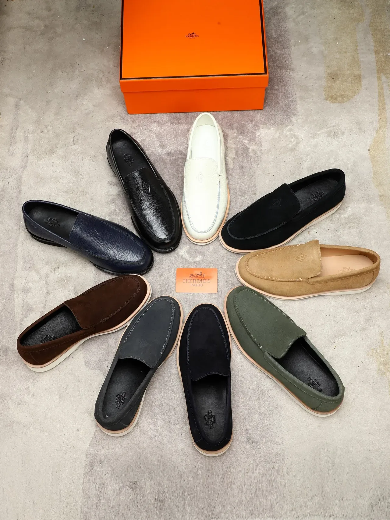 Hermès Loafer Moccasin Costurado no Vamp com Suede Navy White 2