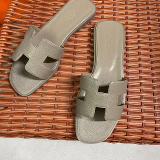 Hermès Oran Beige H-Shaped Strap Textured Leather Slippers