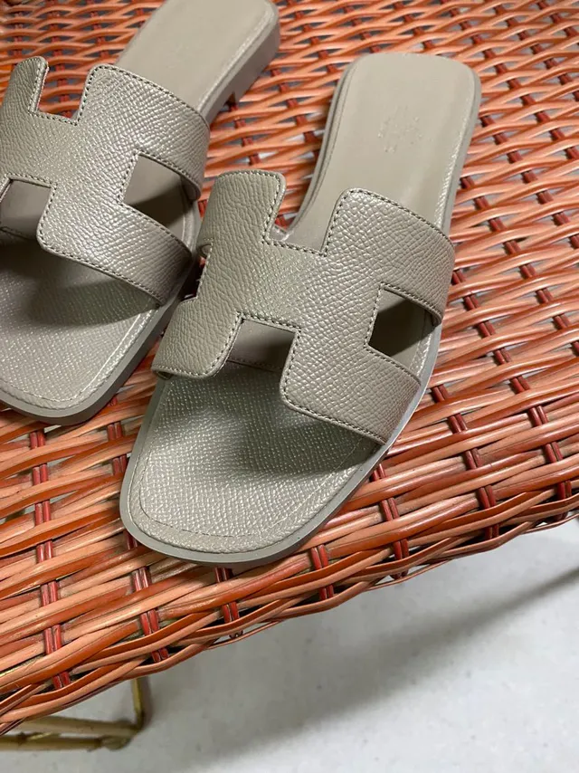 Hermès Oran Beige H-Shaped Strap Textured Leather Slippers 4