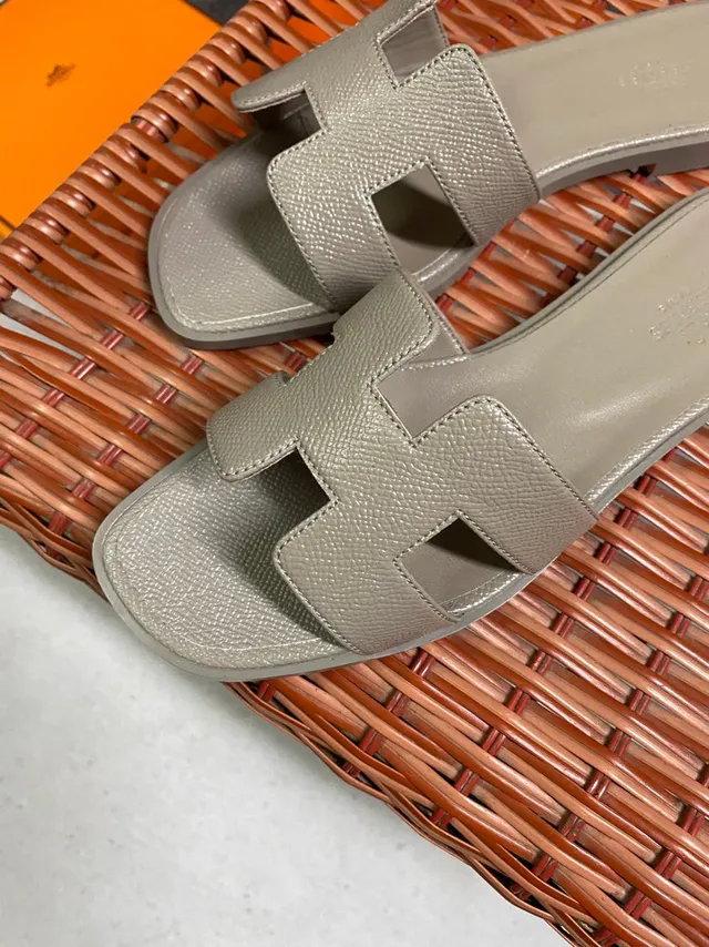 Hermès Oran Beige H-Shaped Strap Textured Leather Slippers 5