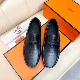 Hermès Oran Mocasines Cuero Negro con textura de cocodrilo