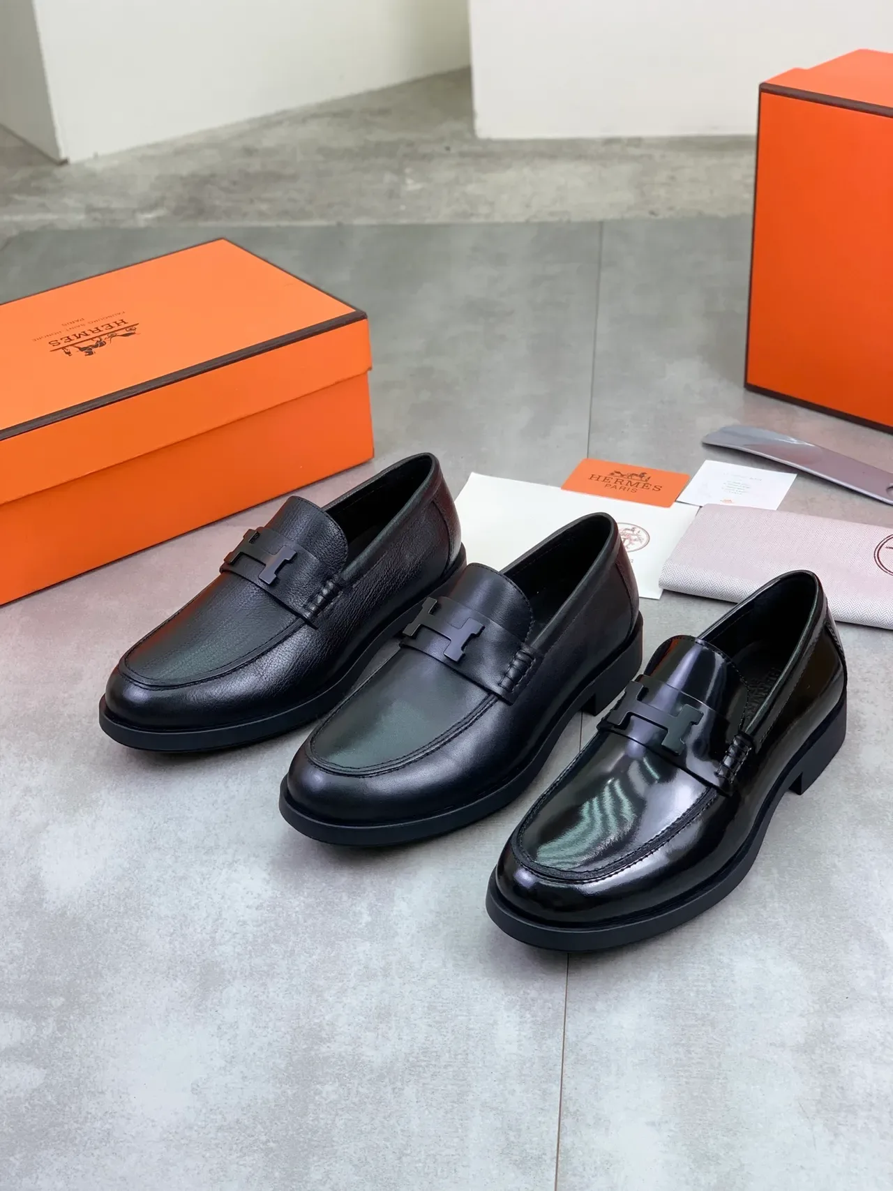 Hermès Oran لوفرز سوداء جلدية H-Buckle 2
