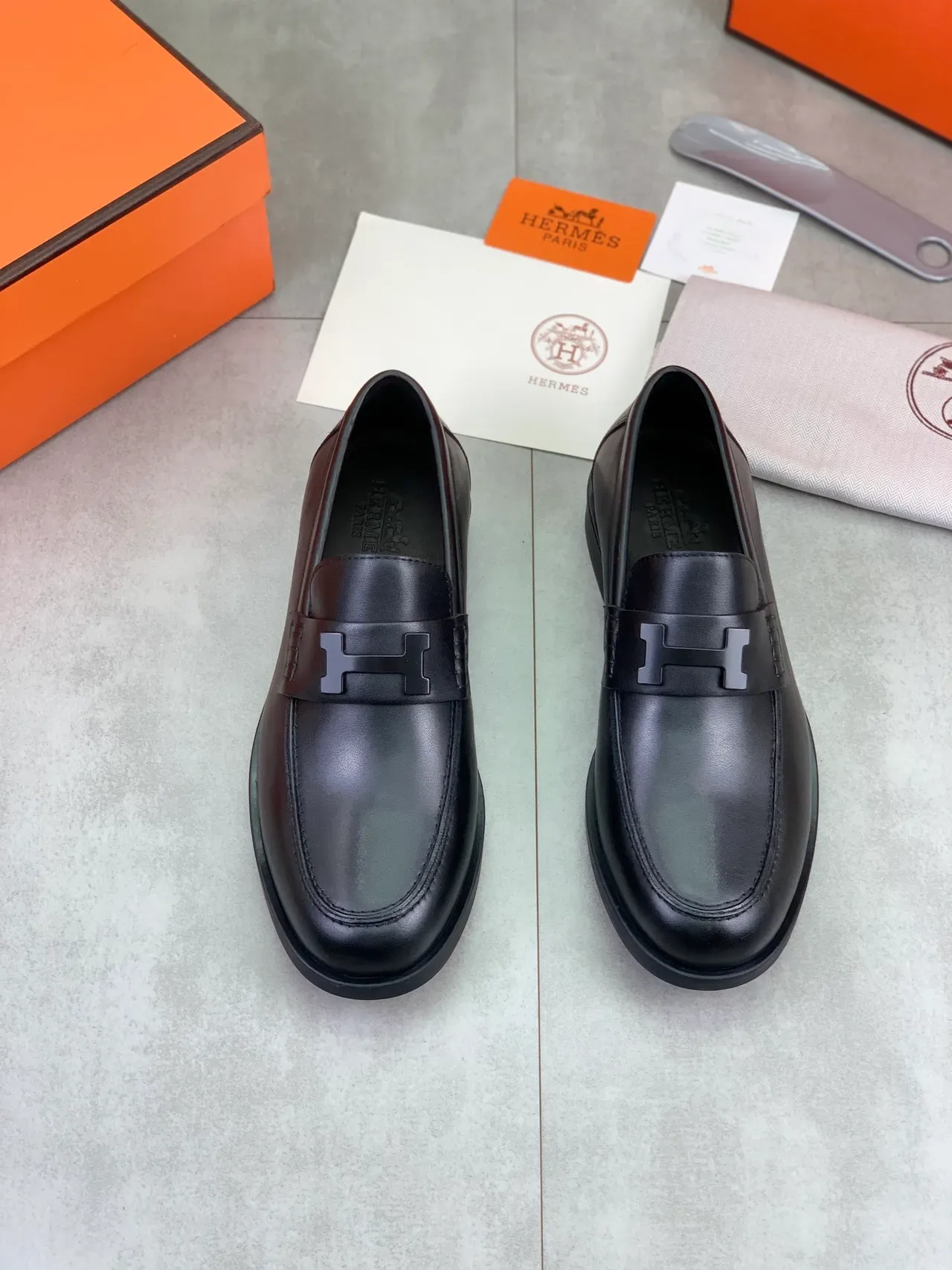 Hermès Oran لوفرز سوداء جلدية H-Buckle 5