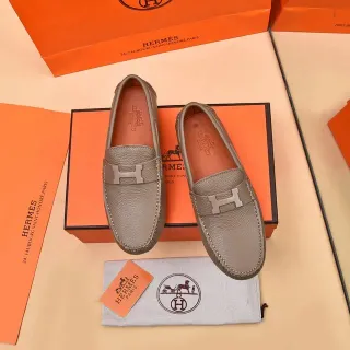 Hermès Oran Loafers Couro Granulado Cinza Fivela H