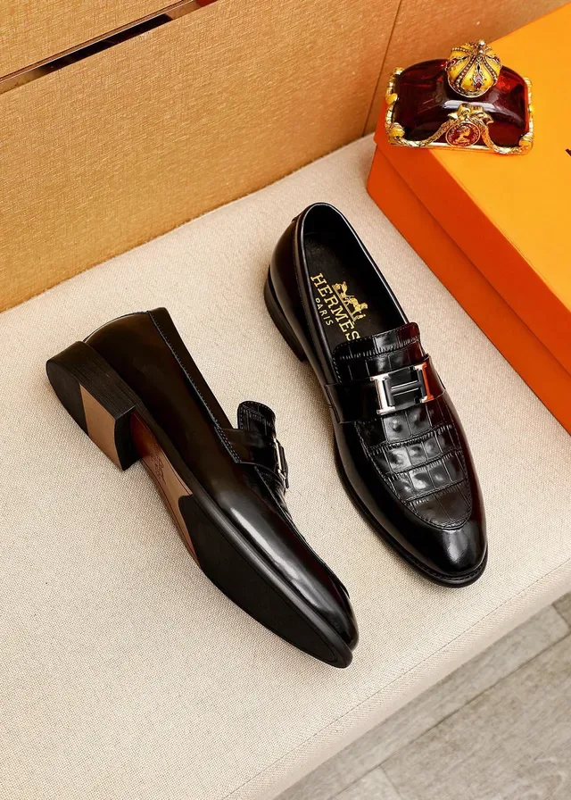 Hermès Oran Loafer Black Croc-Embossed Leather H-Buckle Loafers 3