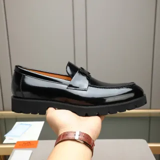 Hermès Oran Mocasines Negros de Cuero Patentado Slip-On
