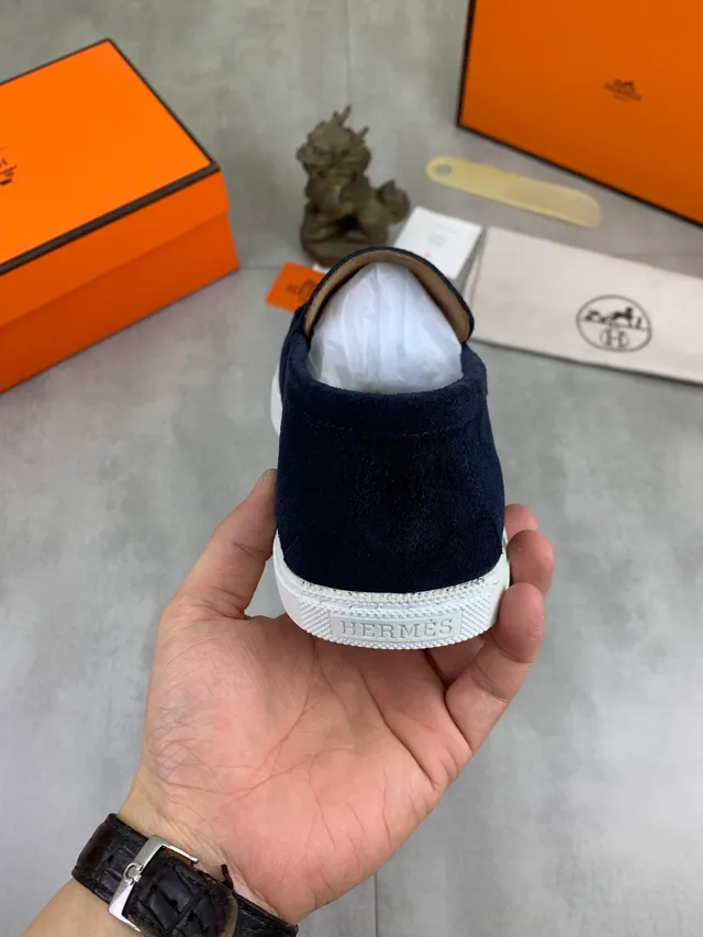 Hermès Oran Loafer daim navy blanc boucle H métallique hardware 3