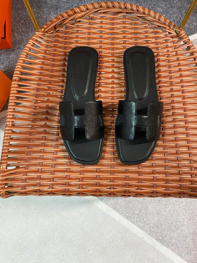 Hermès Oran Perforated H-Strap Black Leather Slippers 3