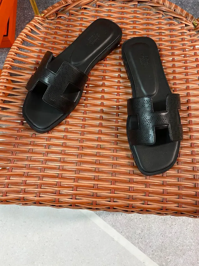 Hermès Oran Perforated H-Strap Black Leather Slippers 6