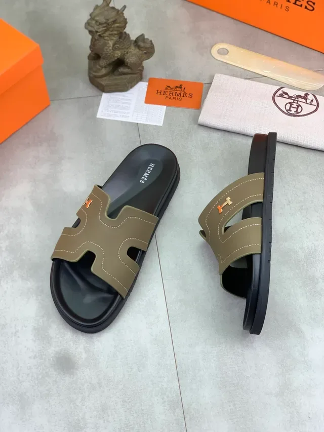Hermès Oran Slide Black Patent Leather Slippers 7