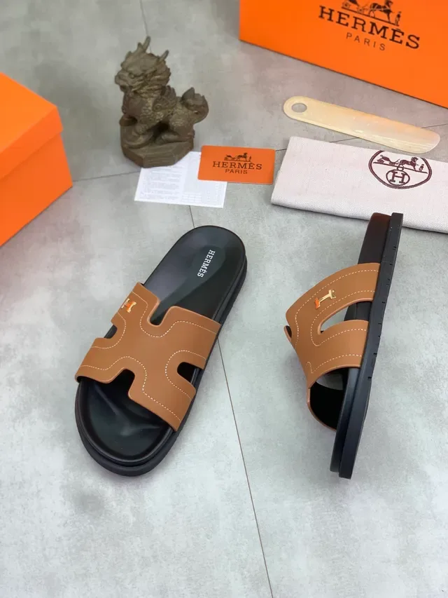 Hermès Oran Slide Black Patent Leather Slippers 9