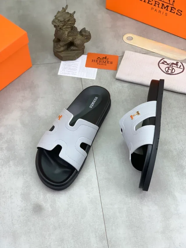 Hermès Oran Slide Black Patent Leather Slippers 10