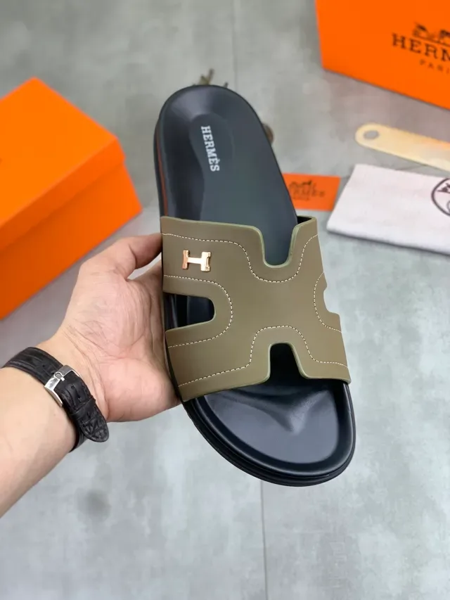 Hermès Oran Slide Black Patent Leather Slippers 18