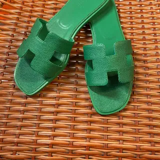 Hermès Oran Slide Green Pebbled Leather Slippers