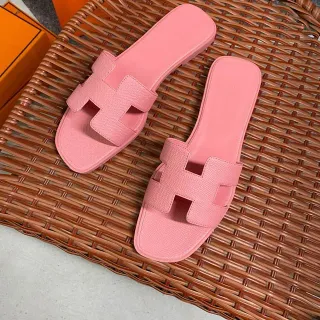 Hermès Oran Slide Pink Textured Leather Slippers
