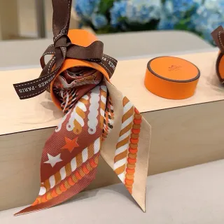 Hermès Pañuelo de Seda Estrecho Impreso Naranja Marrón