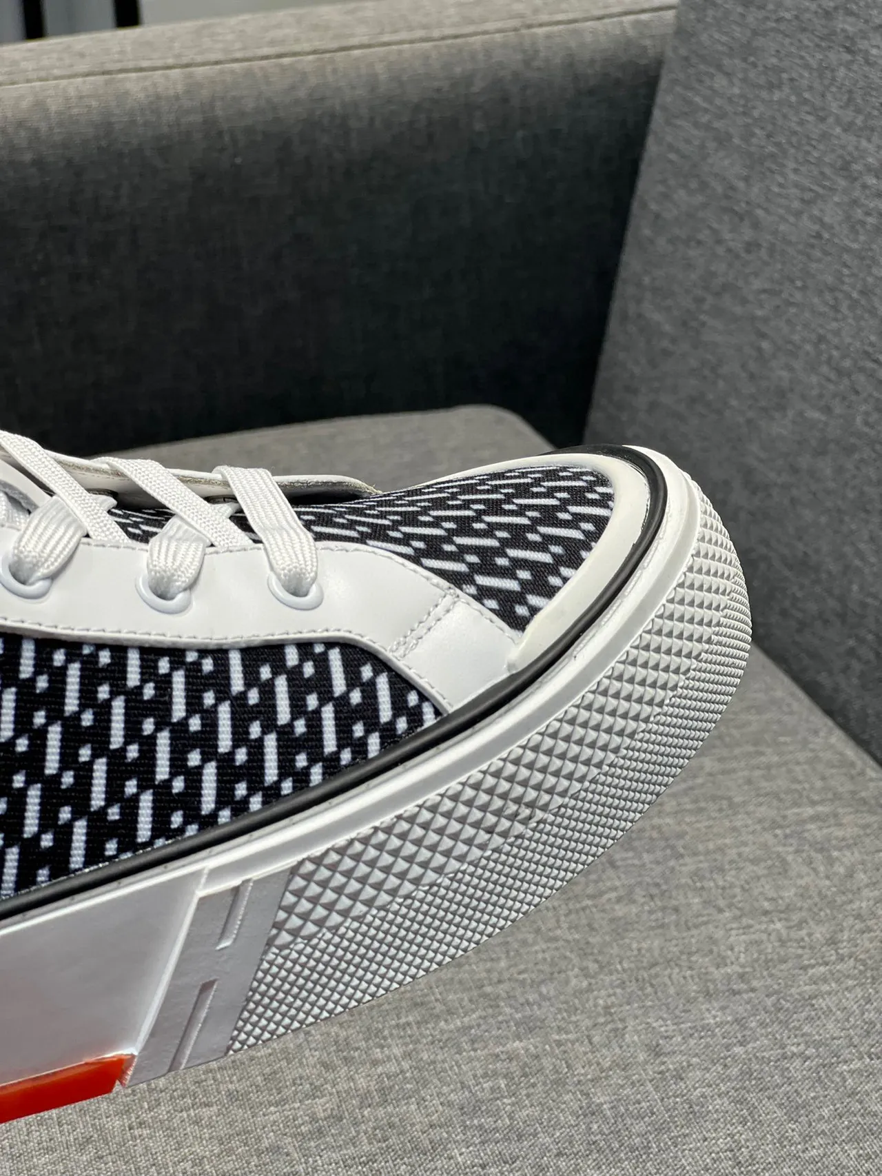 Hermès Sneaker Black White Geometric Pattern Lifestyle Sneakers 3