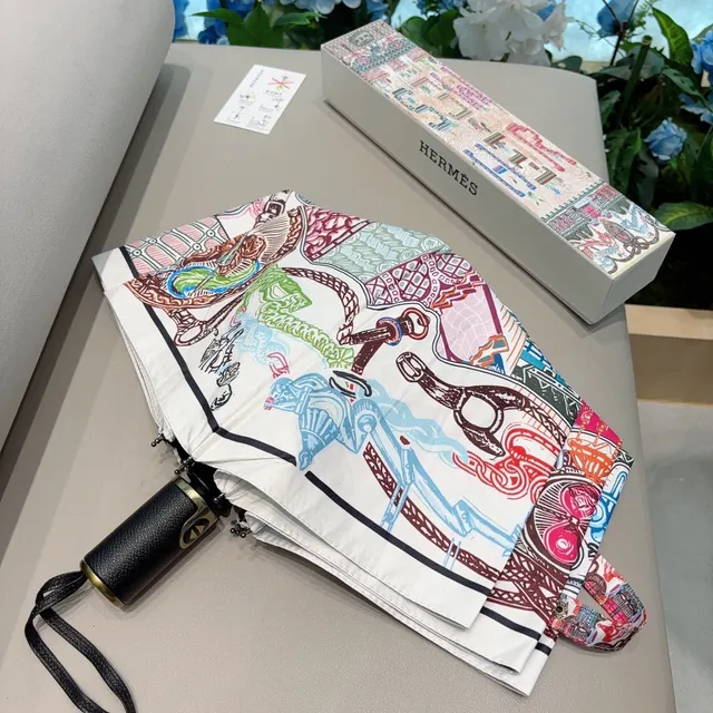 Hermès Super Silk Quest Bolsa de tecido com impressão narrativa ilustrada multicolor 3
