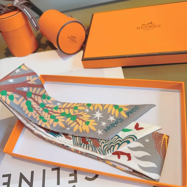 Hermès Twilly Multicolor Fita Estreita Motivos Impressos Lenço de Seda 4