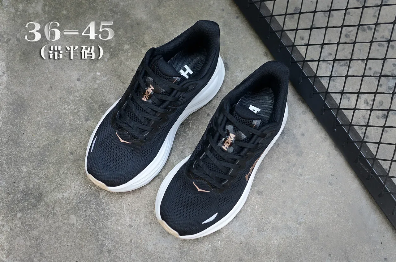 Hoka Tênis de Corrida Preto Dourado Malla Engineered Meia Sola Branca Grossa 4
