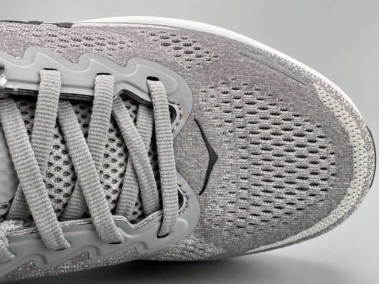 Hoka Clifton Gris Blanc Upper en Knit Ingénierie Semelle Médiale Épaisse Chaussures de Running 2