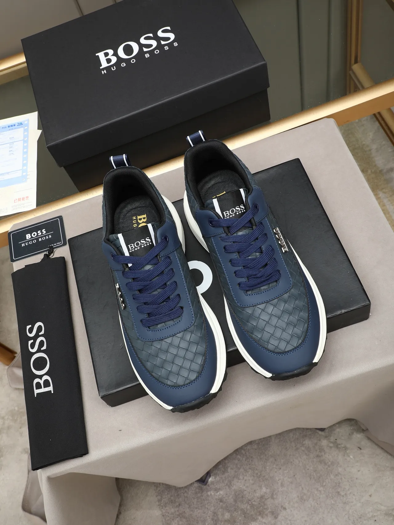 Hugo Boss Sneaker lifestyle en cuir tressé navy et gris 2