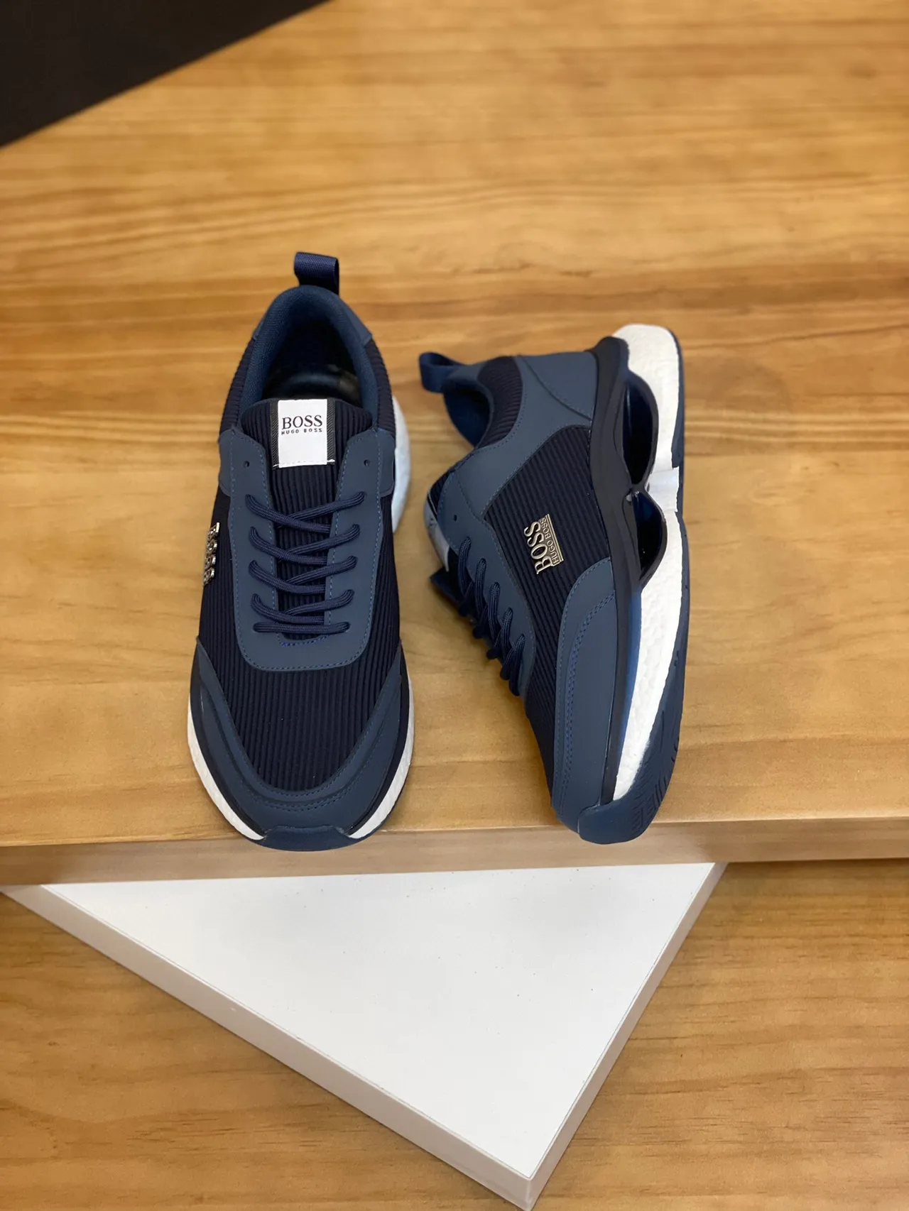 Hugo Boss Sneakers Marine Tricot cotelé Style de vie 4