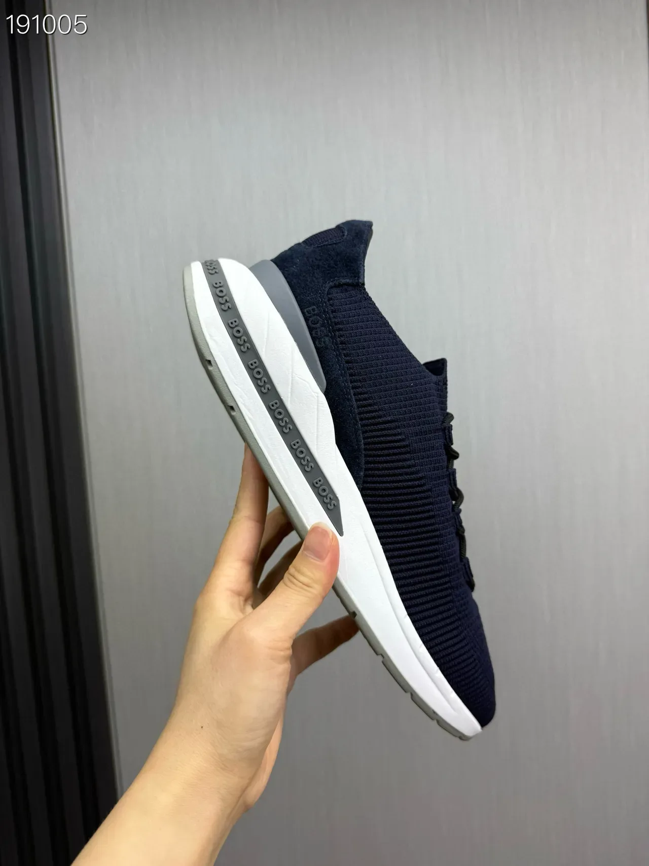 Hugo Boss حذاء رياضي بحري أبيض بـ knit sock-fit upper ونظام التسلسل المتكامل 3
