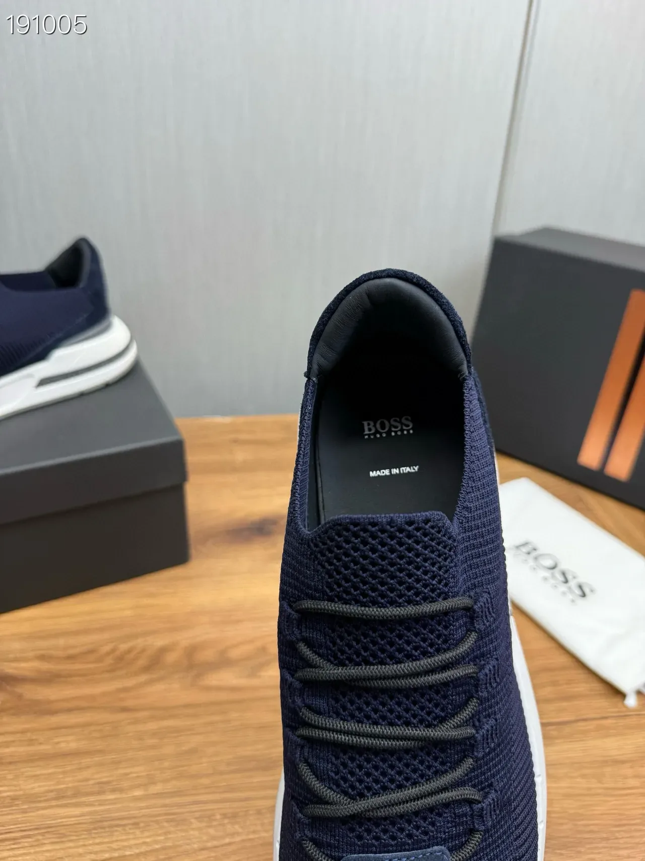 Hugo Boss حذاء رياضي بحري أبيض بـ knit sock-fit upper ونظام التسلسل المتكامل 5