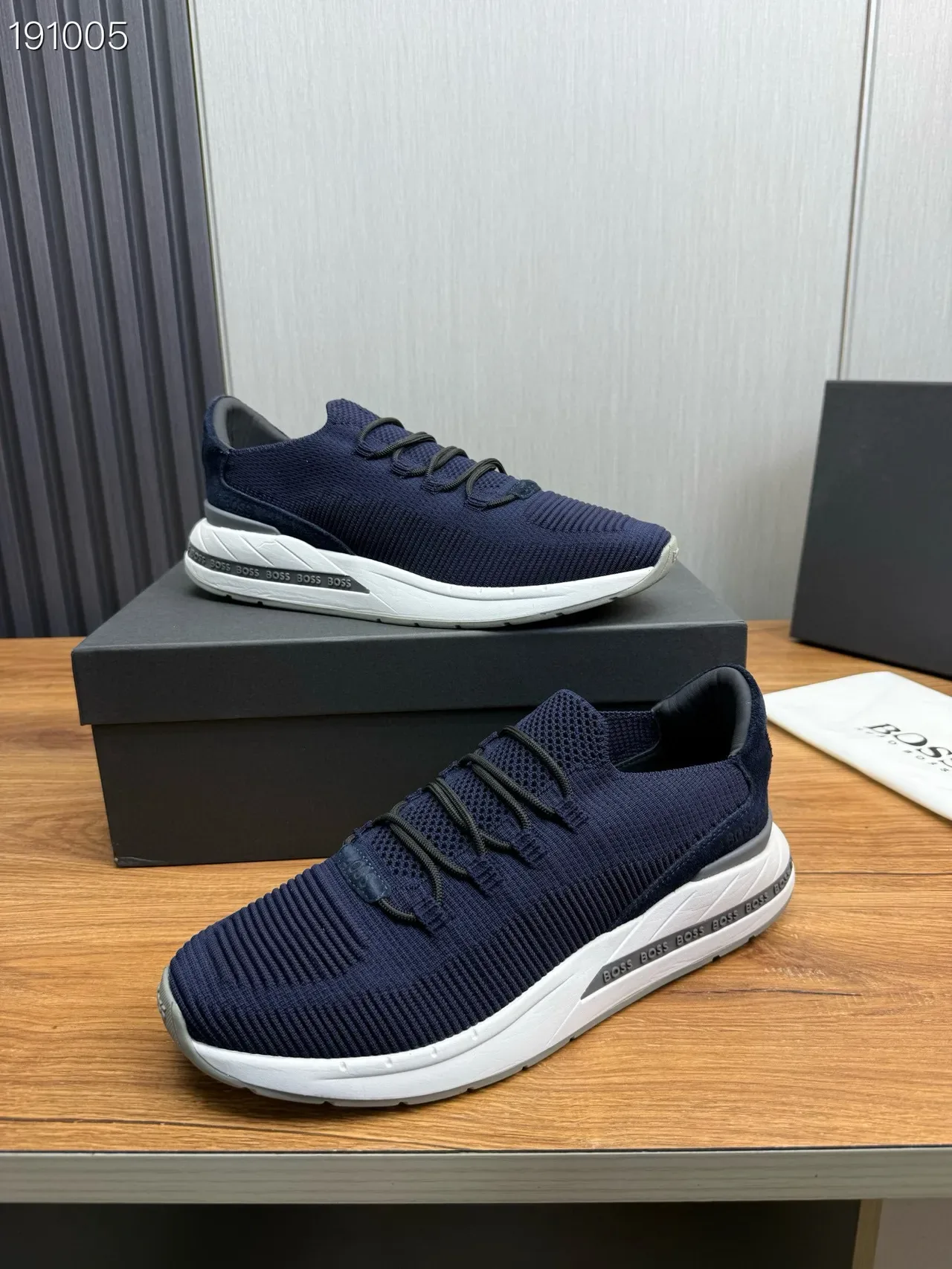 Hugo Boss حذاء رياضي بحري أبيض بـ knit sock-fit upper ونظام التسلسل المتكامل 8