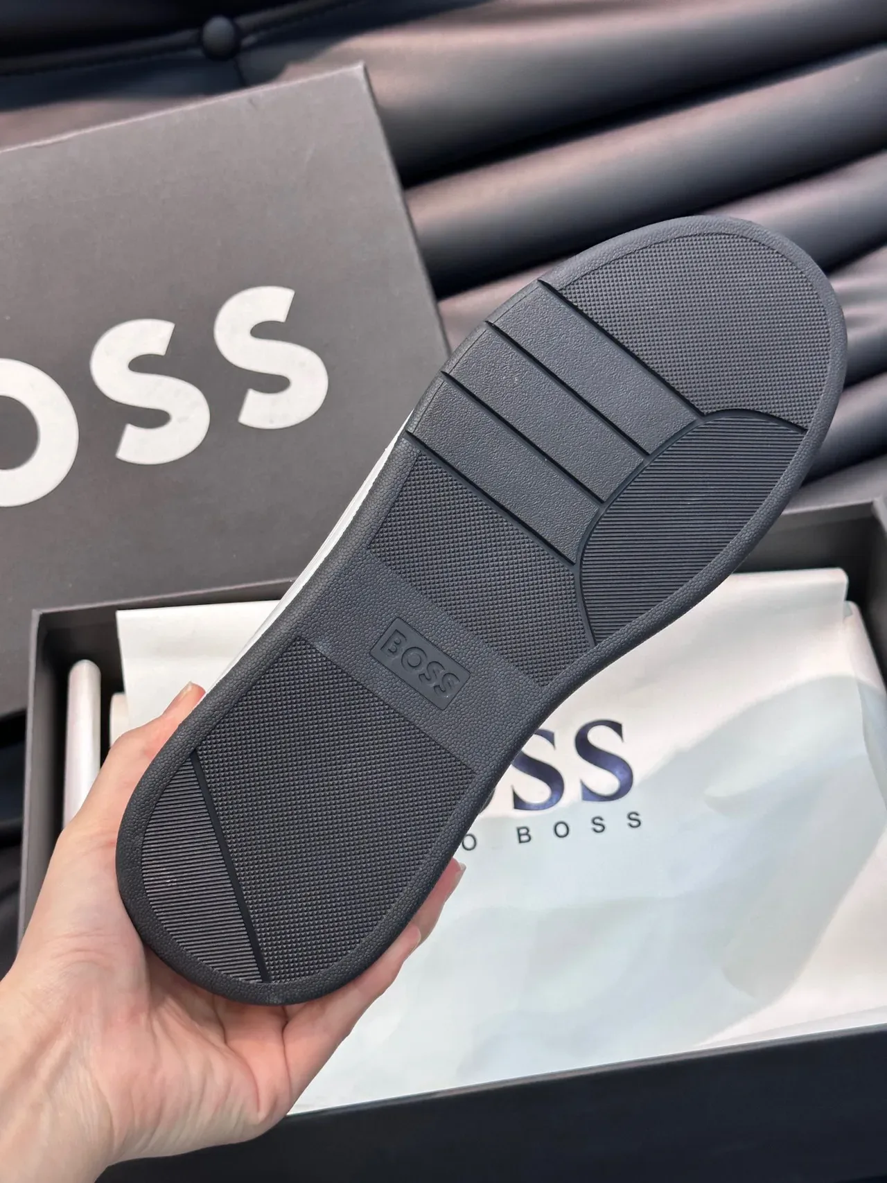 Hugo Boss White and Red Leather Lifestyle Sneakers 2