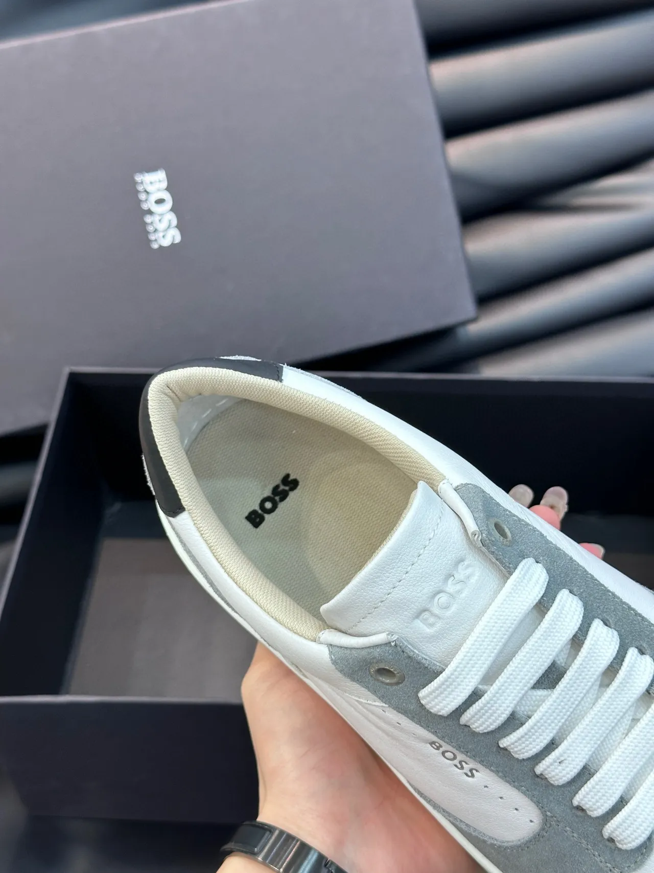 Hugo Boss Sneakers Lifestyle Blanc et Gris Low Top en Matériau Mixte 3