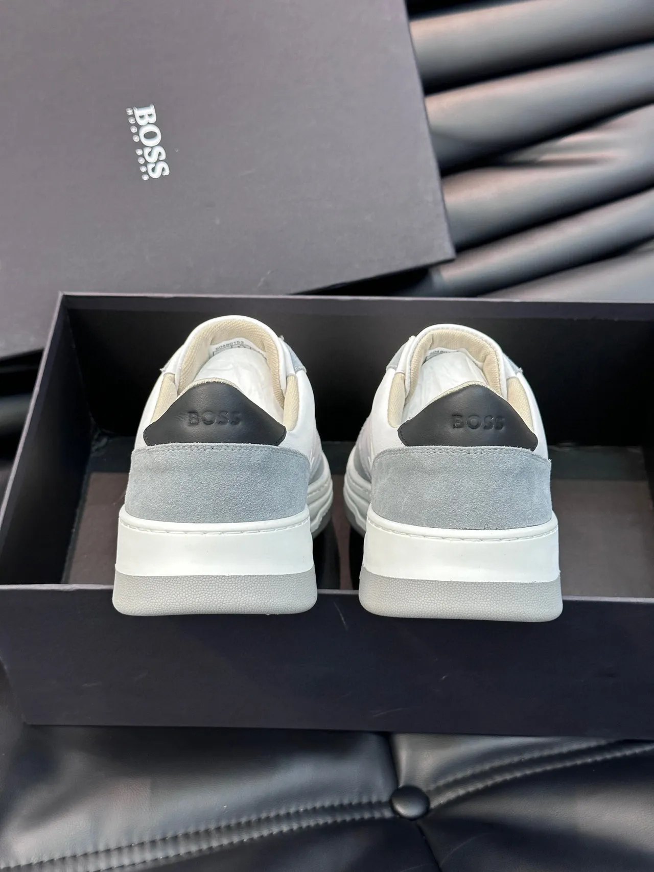 Hugo Boss Sneakers Lifestyle Blanc et Gris Low Top en Matériau Mixte 7