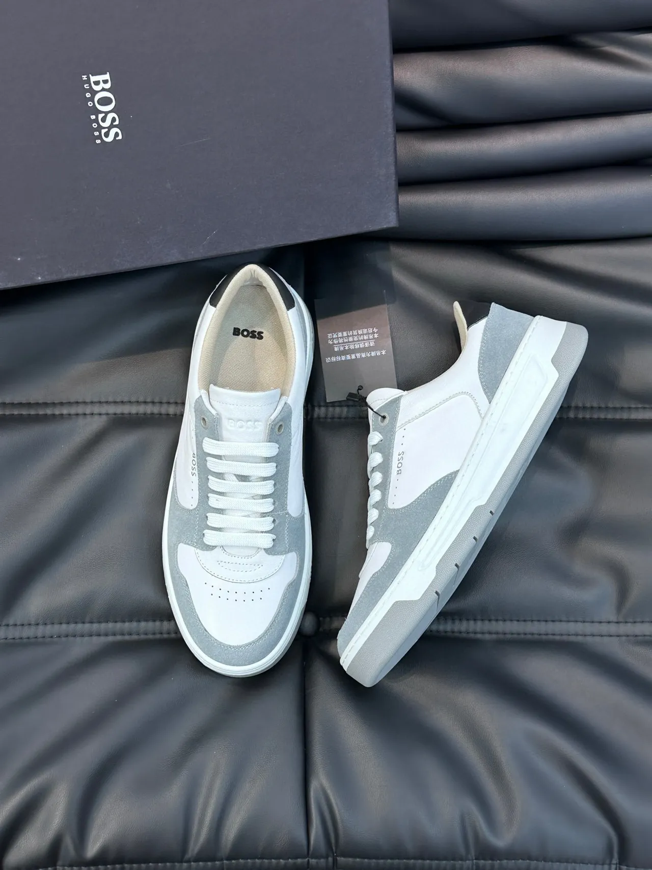 Hugo Boss Sneakers Lifestyle Blanc et Gris Low Top en Matériau Mixte 9