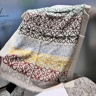 Loewe Anagram Beige Impresión Multicolor Bandas Rayadas Horizontales Bufanda